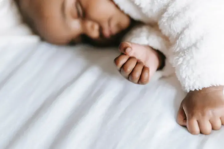 Две бебета от Кюстендил са починали от коклюш 